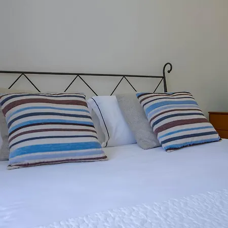 Panorama Host - Casa Vela * مايوري